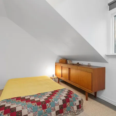 Апартаменты Cosy And Bright Rooftop *